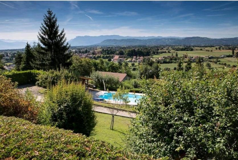 La Villa Jo Le Grand-Lemps Экстерьер фото
